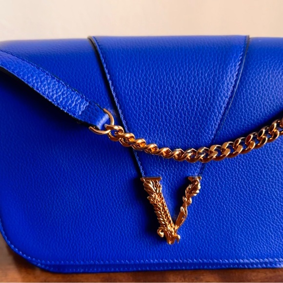 Versace Virtus bag ! 💯 Authentic! - Picture 3 of 6